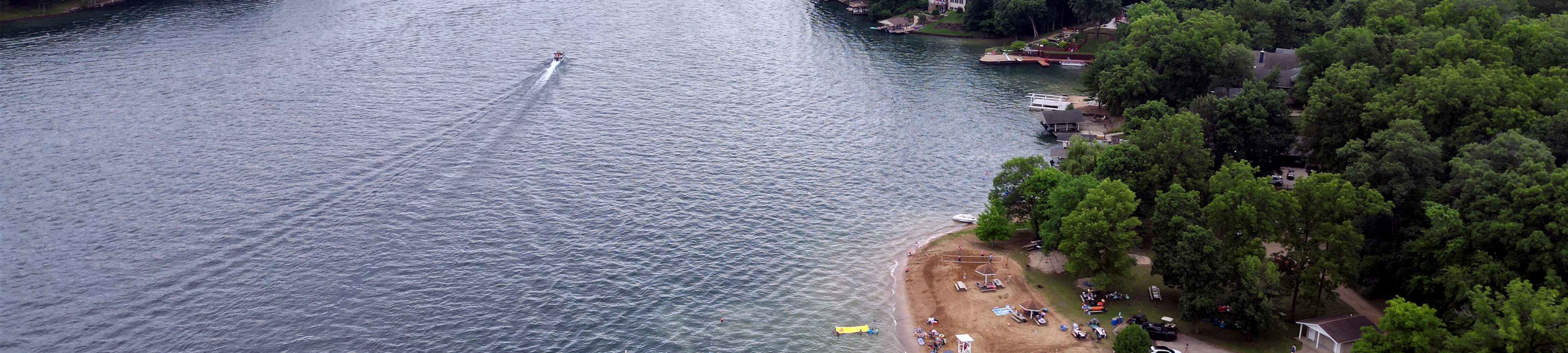 Trees and outdoor recreation at Lake Wildwood